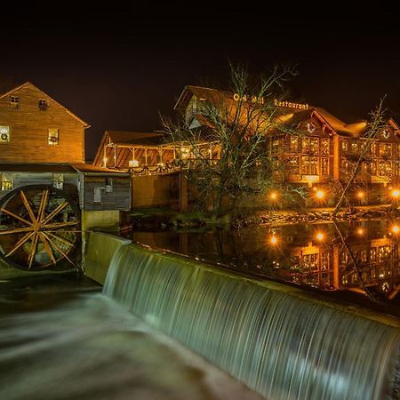 Peaceful In The Pines By Distinctive Getaways Villa Pigeon Forge Exteriör bild